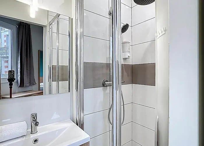 דירה Confort & Clim Au Coeur Du Centre-ville - Gare Routiere